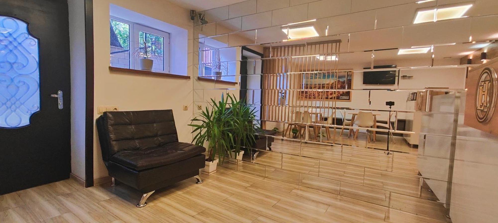 Light Hotel Тбилиси Экстерьер фото