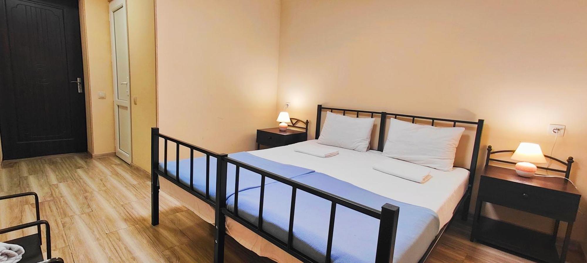 Light Hotel Тбилиси Экстерьер фото